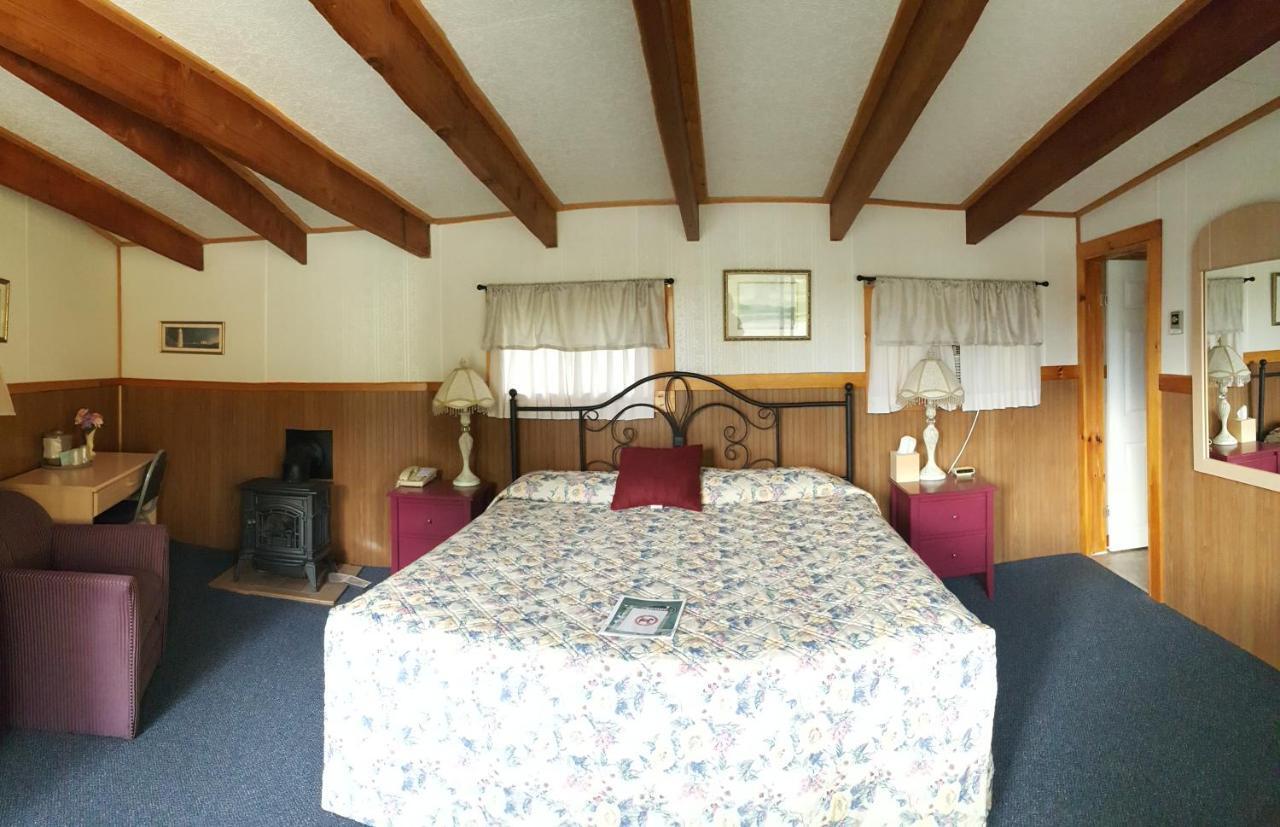 Twilite Motel Эллсуорт Экстерьер фото